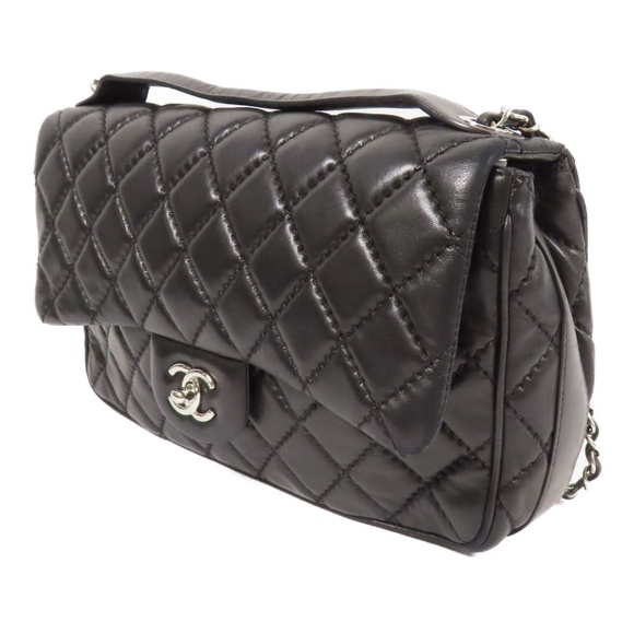 CHANEL - Picture 3 of 8